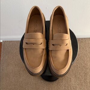 Rachel Zoe Vassar Penny Loafers in Beige Faux Leather Casual Size 7